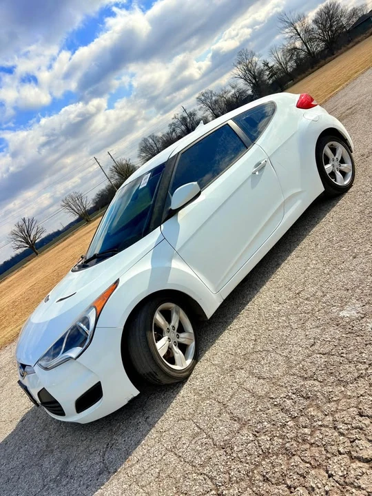 2014 Hyundai Veloster - Image 5 of 15