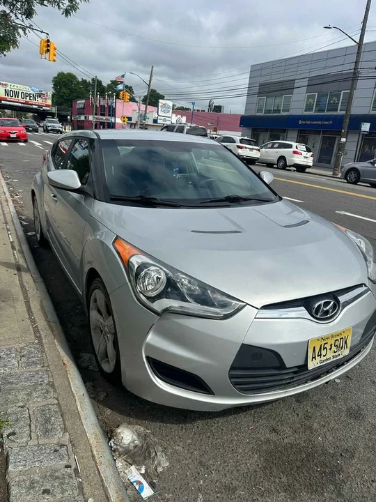 2014 Hyundai Veloster - Image 4 of 5
