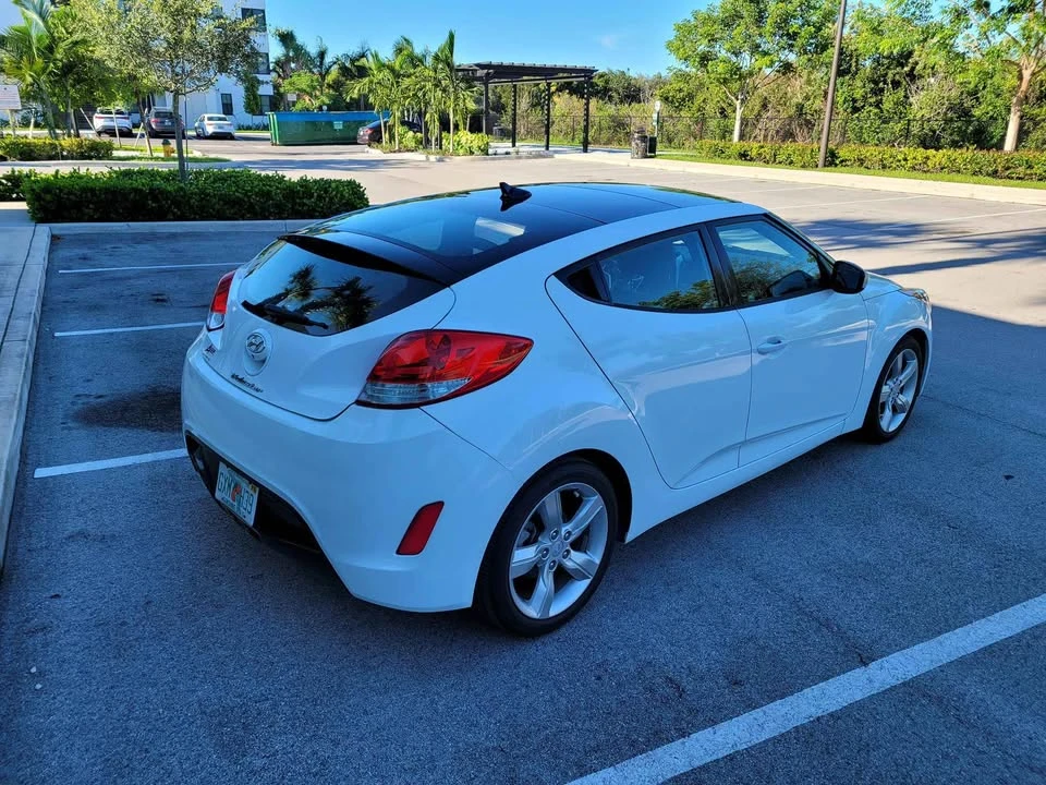 2014 Hyundai Veloster - Image 2 of 6