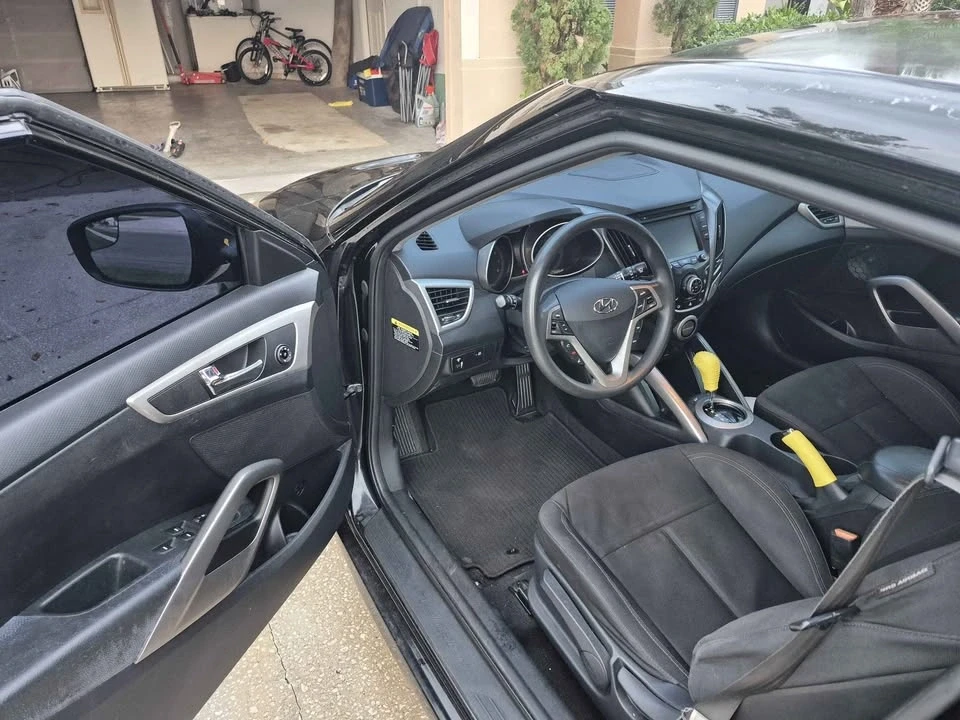 2014 Hyundai Veloster - Image 6 of 8