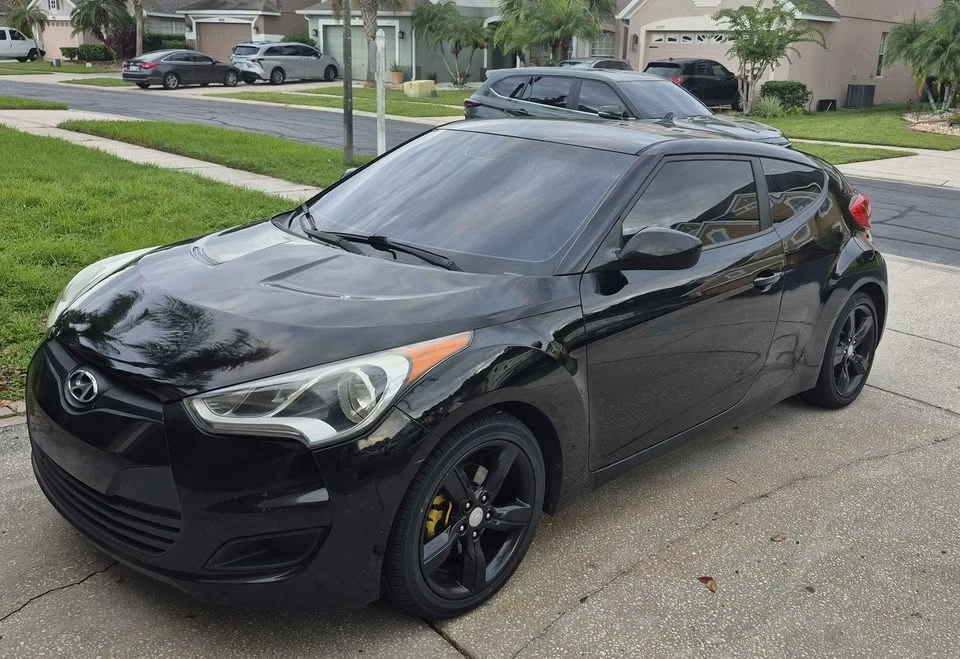 2014 Hyundai Veloster - Image 2 of 8