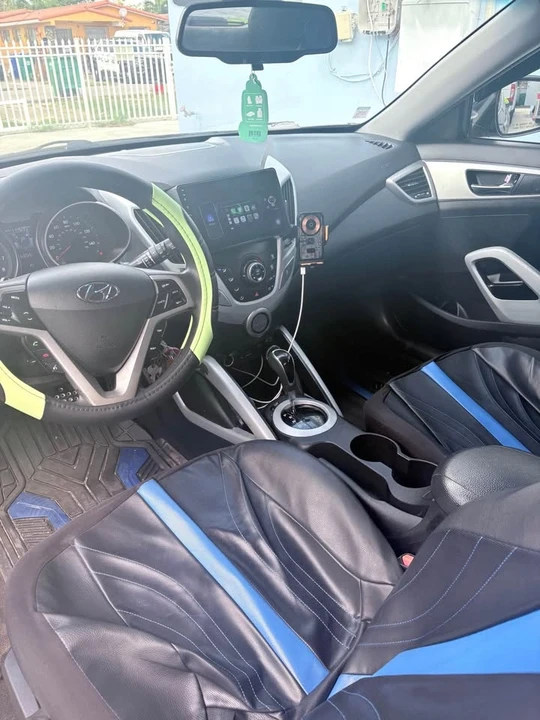 2014 Hyundai Veloster - Image 5 of 11