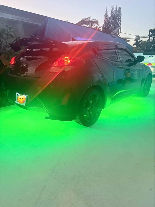 2014 Hyundai Veloster - Image 6 of 11