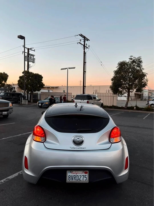 2014 Hyundai Veloster - Image 2 of 6