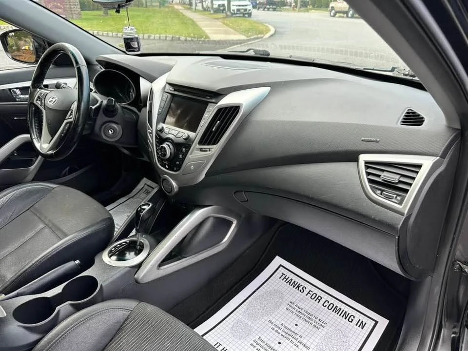 2014 Hyundai Veloster - Image 11 of 18