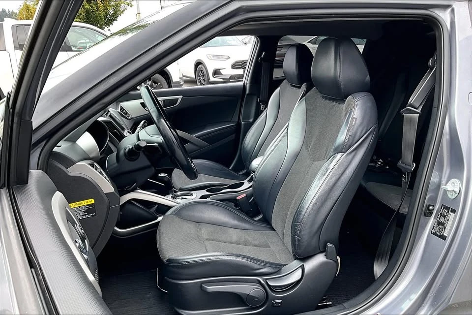 2014 Hyundai Veloster - Image 7 of 17