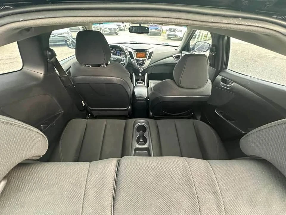 2014 Hyundai Veloster - Image 8 of 15