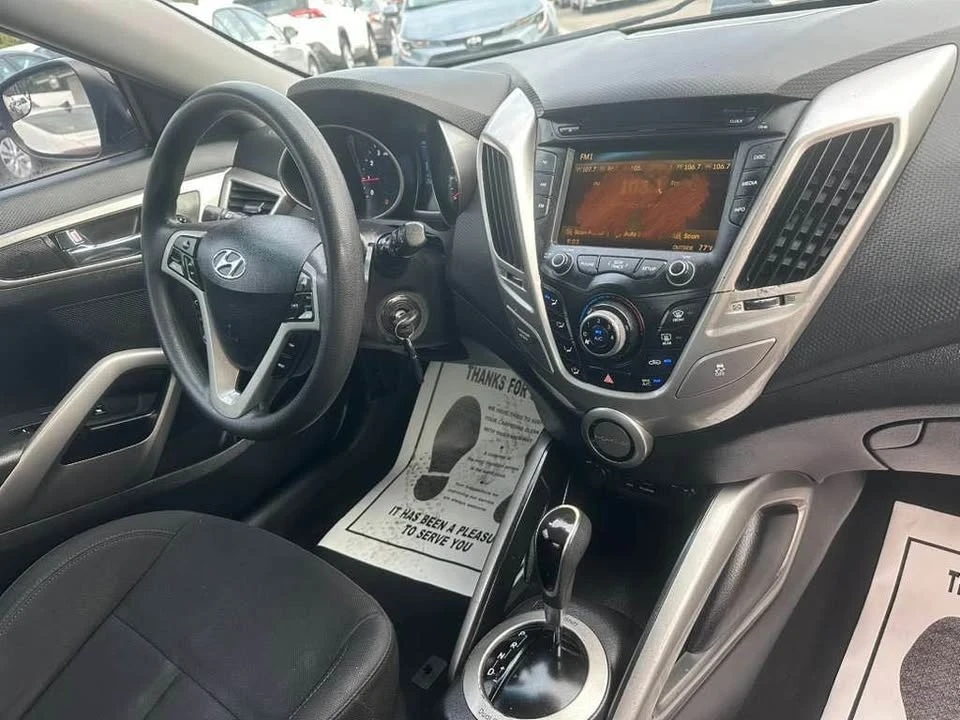 2014 Hyundai Veloster - Image 11 of 15