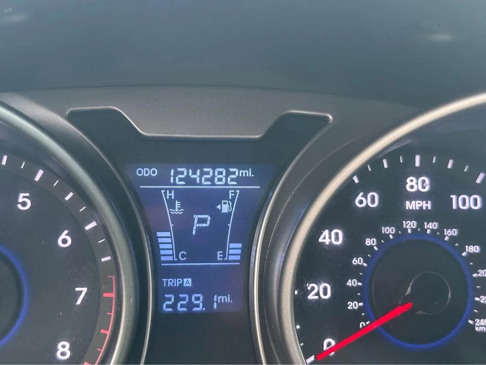 2014 Hyundai Veloster - Image 9 of 17