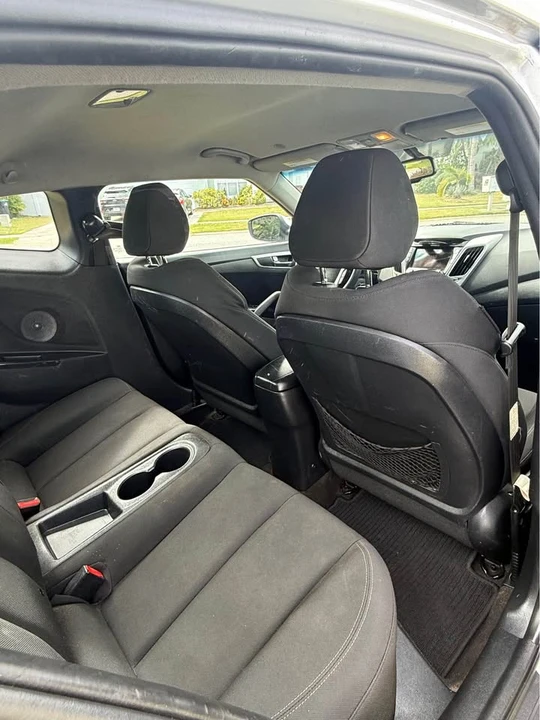 2014 Hyundai Veloster - Image 16 of 20