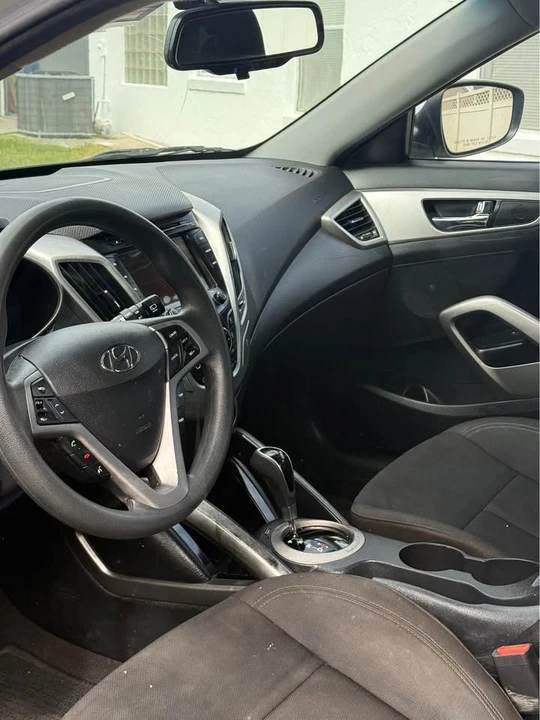 2014 Hyundai Veloster - Image 12 of 20