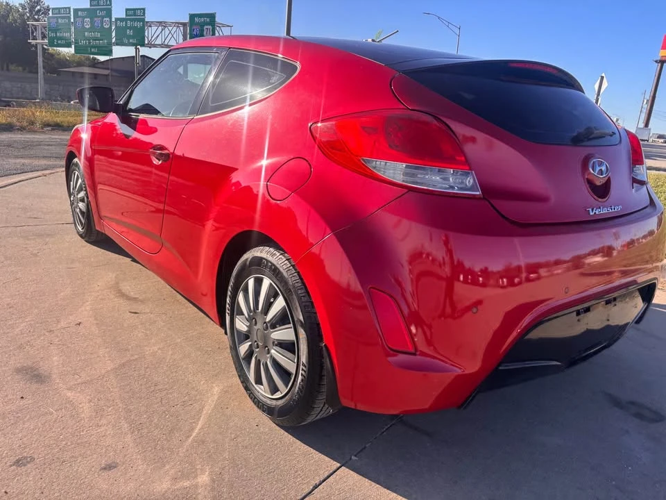 2014 Hyundai Veloster - Image 8 of 16