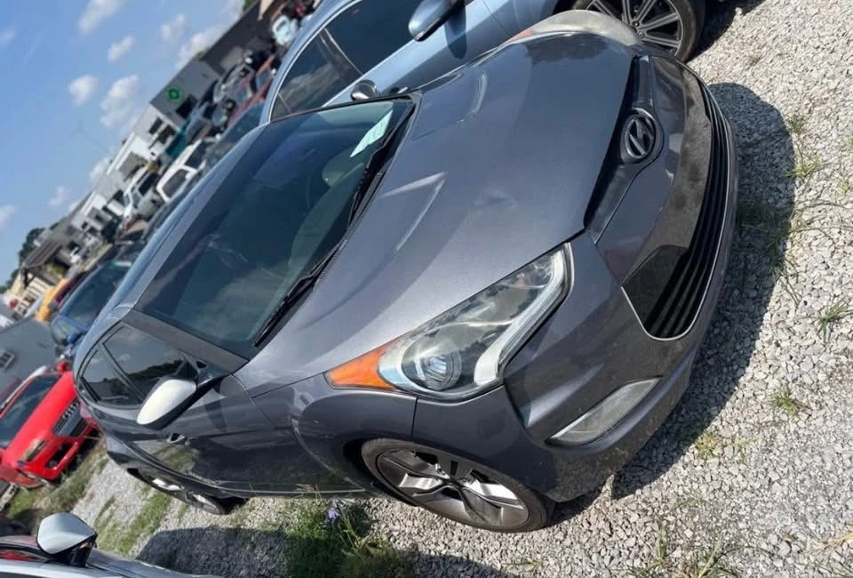 2014 Hyundai Veloster - Image 2 of 4