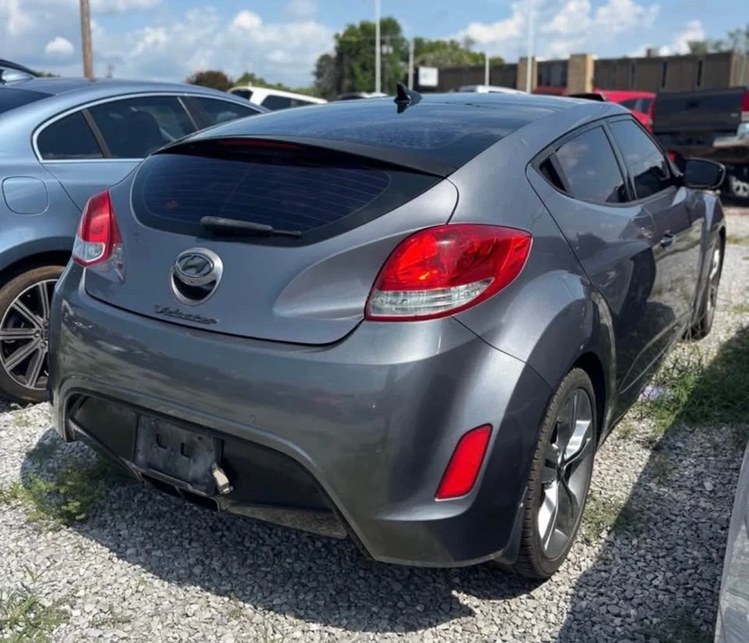 2014 Hyundai Veloster - Image 3 of 4