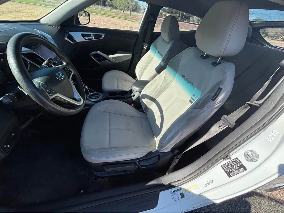 2014 Hyundai Veloster - Image 8 of 14