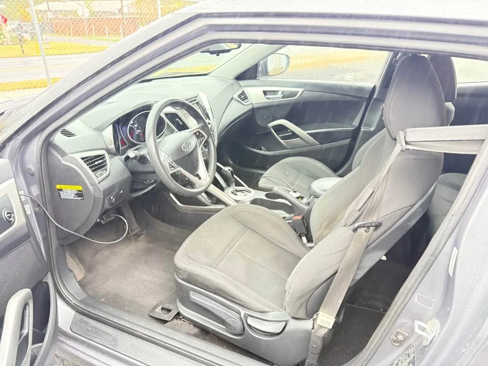 2014 Hyundai Veloster - Image 6 of 12