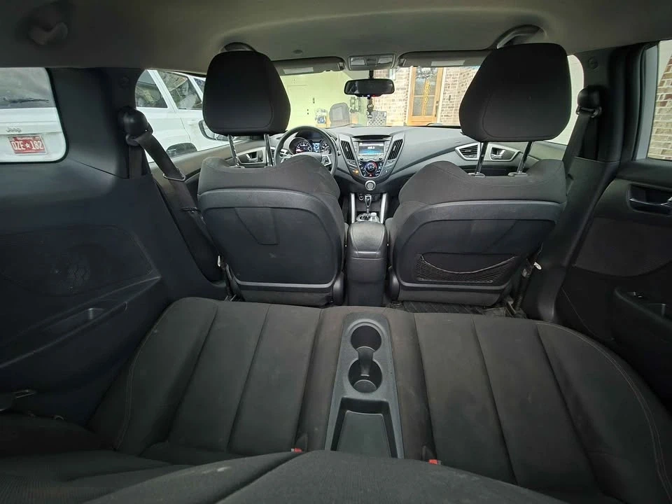 2014 Hyundai Veloster - Image 8 of 11