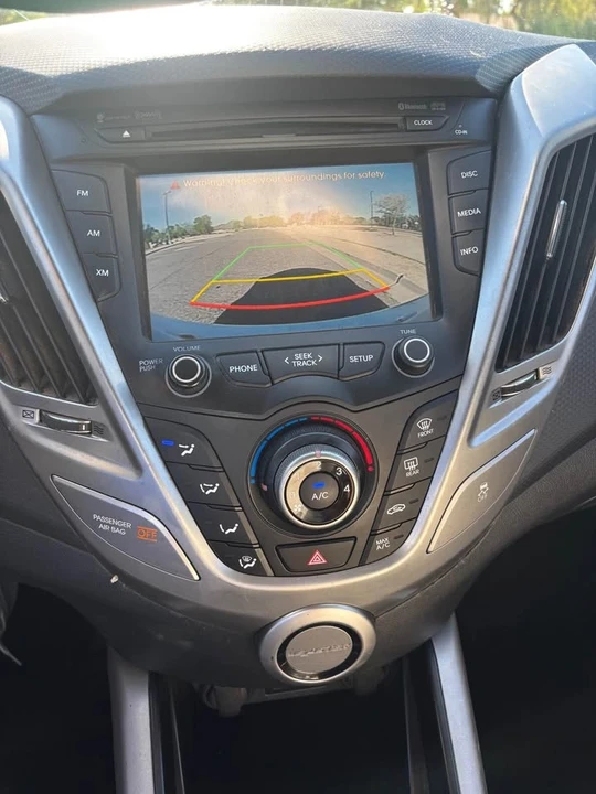 2014 Hyundai Veloster - Image 12 of 14