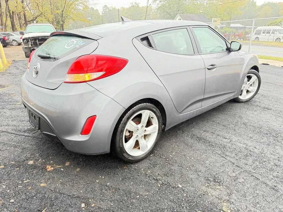 2014 Hyundai Veloster - Image 5 of 12