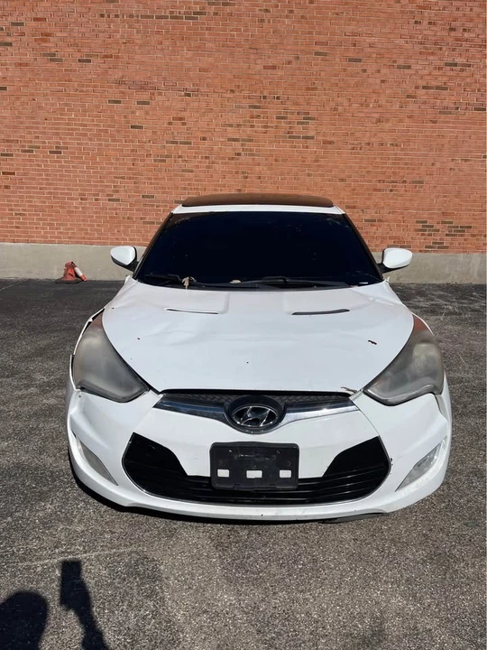 2014 Hyundai Veloster - Image 2 of 4