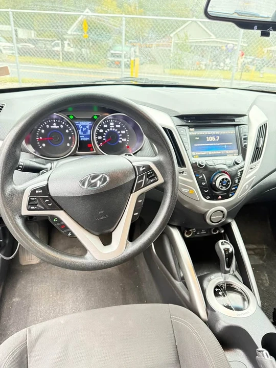 2014 Hyundai Veloster - Image 7 of 12