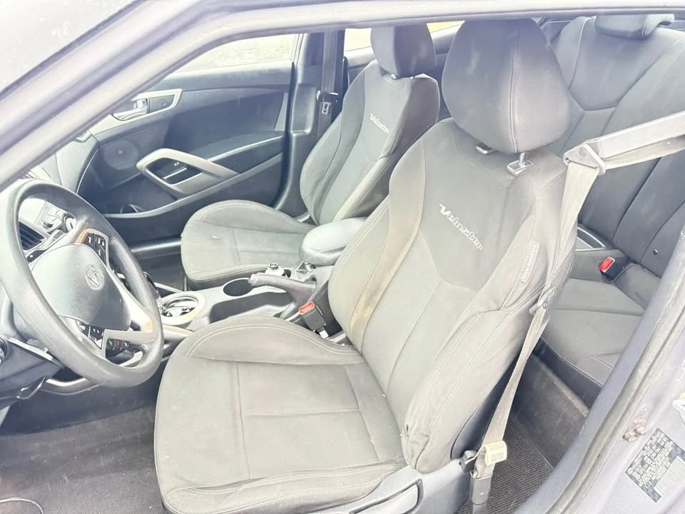 2014 Hyundai Veloster - Image 8 of 12