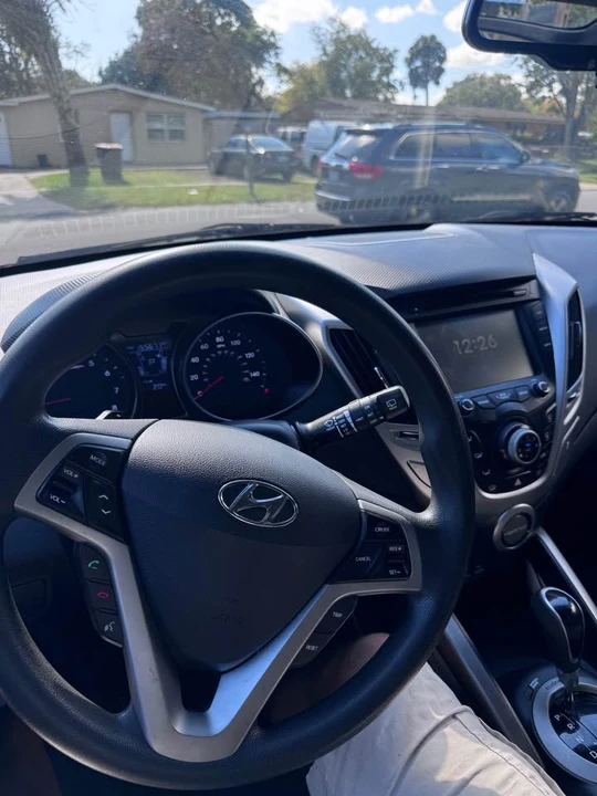 2014 Hyundai Veloster - Image 4 of 7