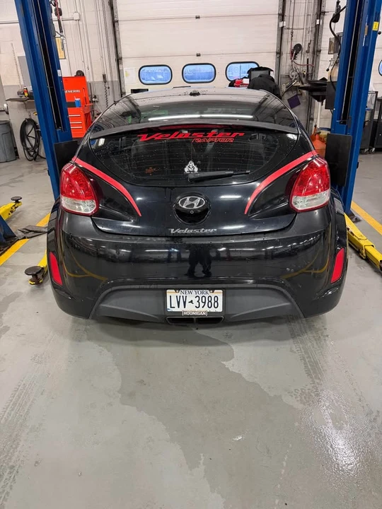 2014 Hyundai Veloster - Image 3 of 9