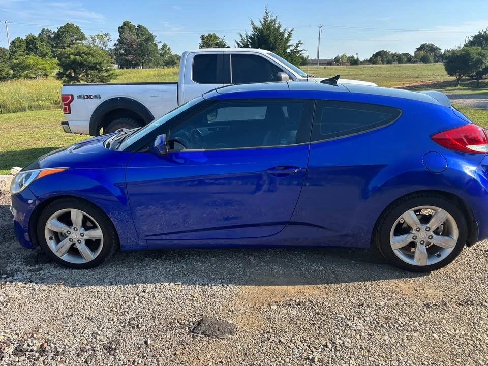 2014 Hyundai Veloster - Image 2 of 8