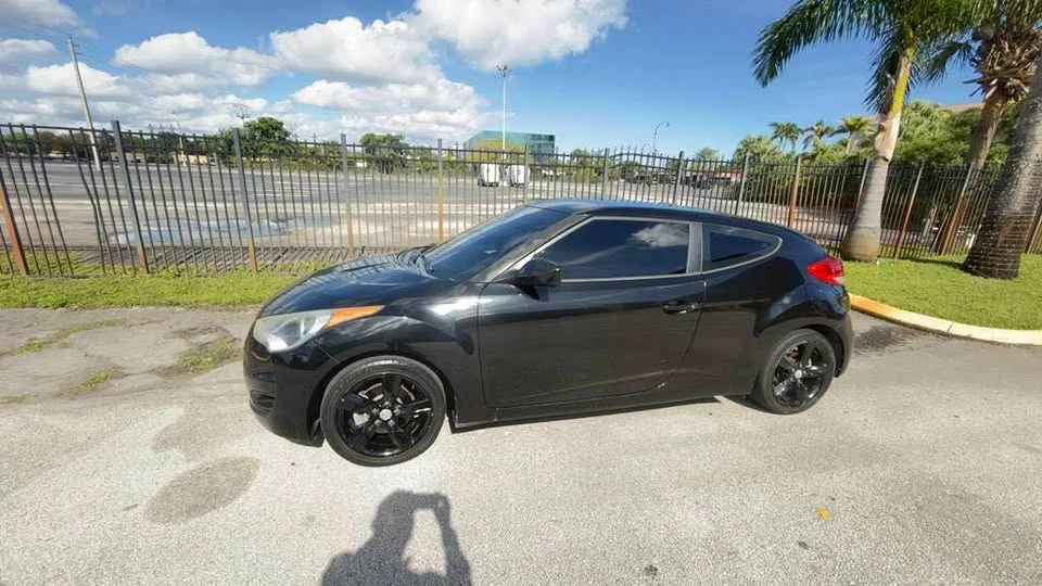 2014 Hyundai Veloster - Image 3 of 10