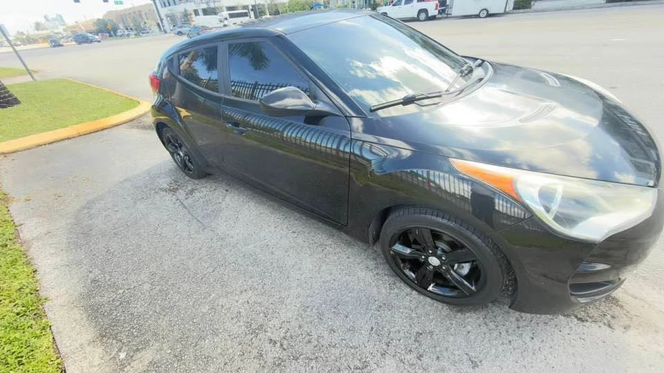 2014 Hyundai Veloster - Image 4 of 10
