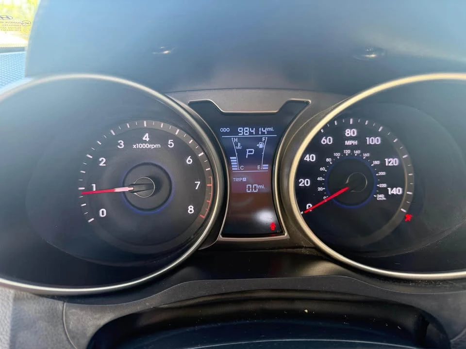 2014 Hyundai Veloster - Image 8 of 12