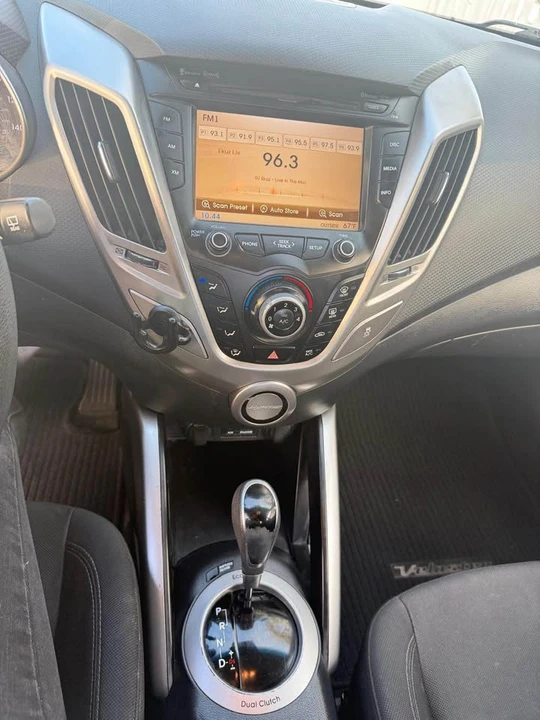 2014 Hyundai Veloster - Image 9 of 12