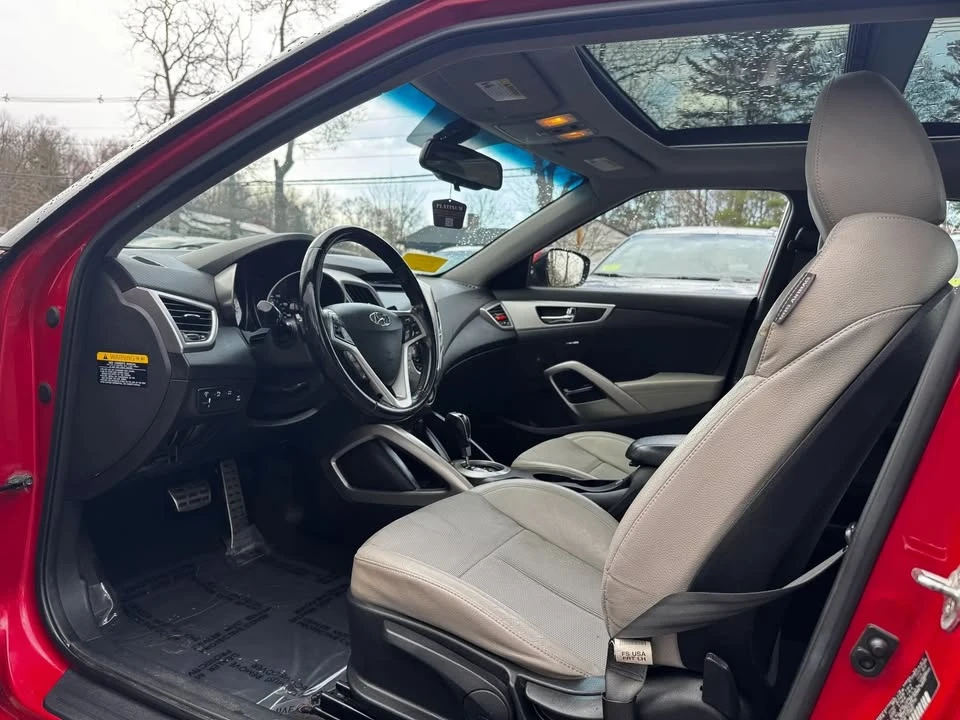 2014 Hyundai Veloster - Image 10 of 20