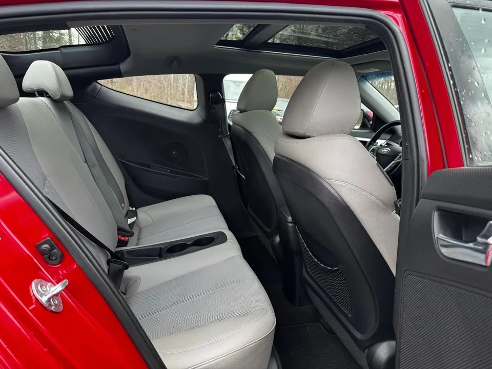 2014 Hyundai Veloster - Image 12 of 20
