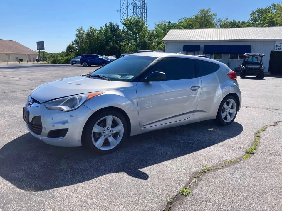 2014 Hyundai Veloster - Image 2 of 8