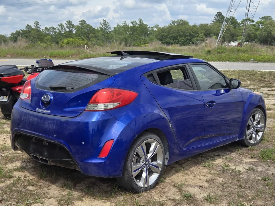 2014 Hyundai Veloster - Image 4 of 6