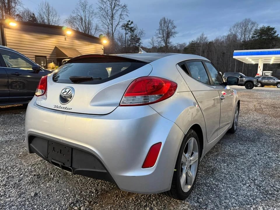 2014 Hyundai Veloster - Image 7 of 14