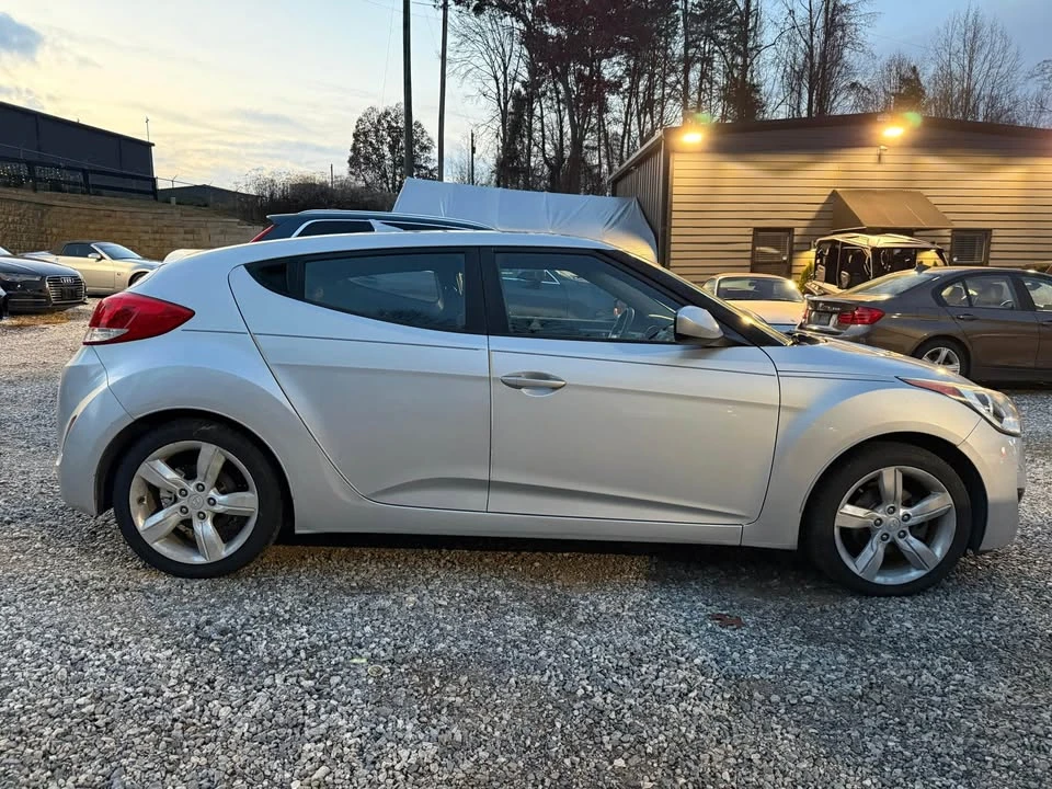 2014 Hyundai Veloster - Image 8 of 14