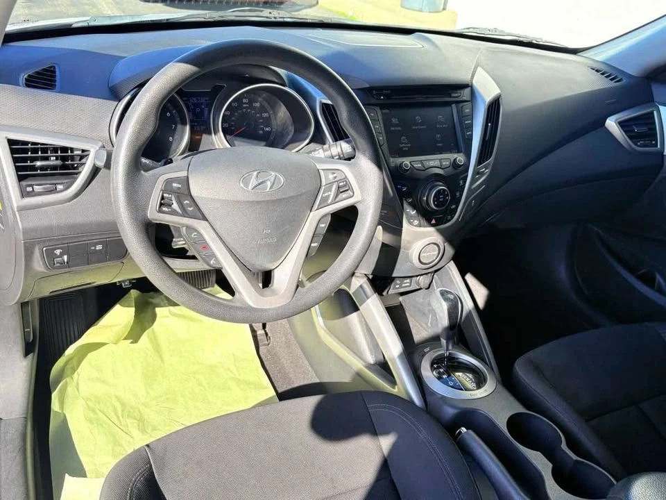 2014 Hyundai Veloster - Image 8 of 14