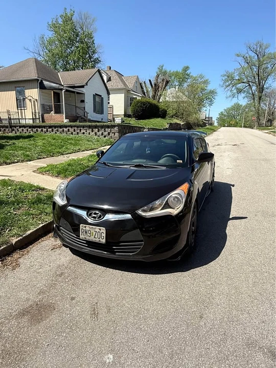 2014 Hyundai Veloster - Image 2 of 6