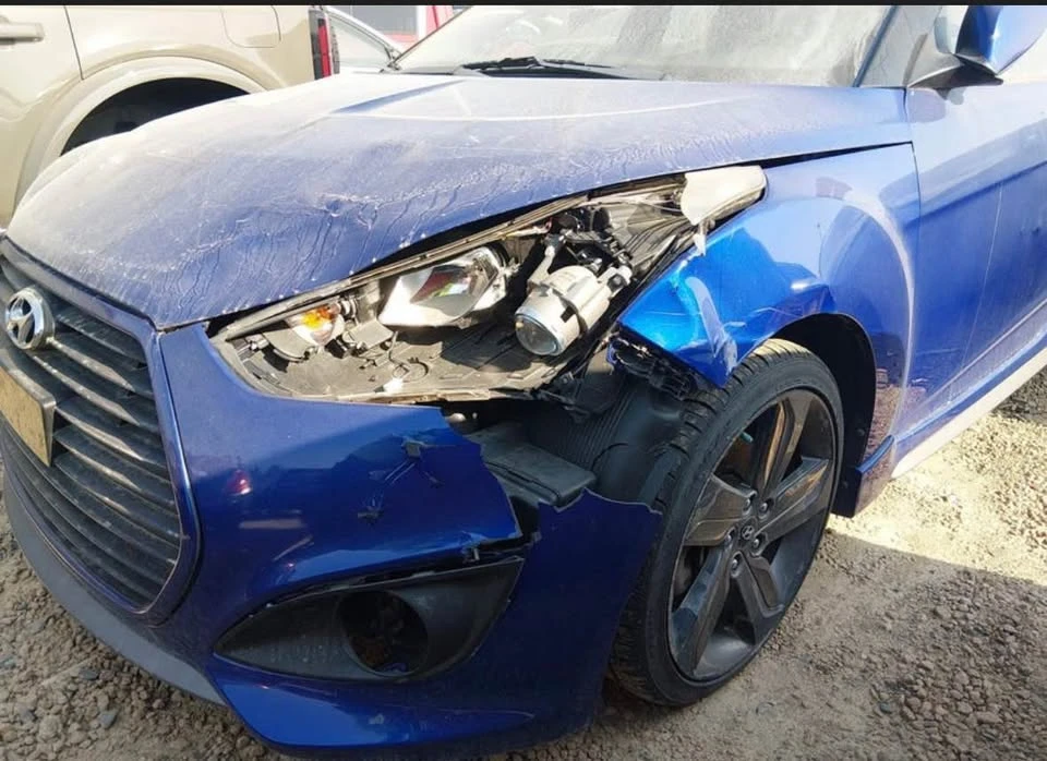 2014 Hyundai Veloster - Image 6 of 8
