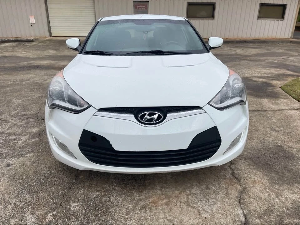2014 Hyundai Veloster - Image 2 of 8