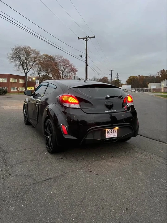 2014 Hyundai Veloster - Image 4 of 9