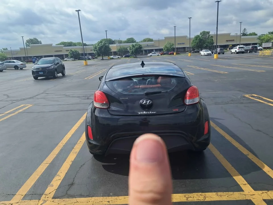 2014 Hyundai Veloster - Image 7 of 9