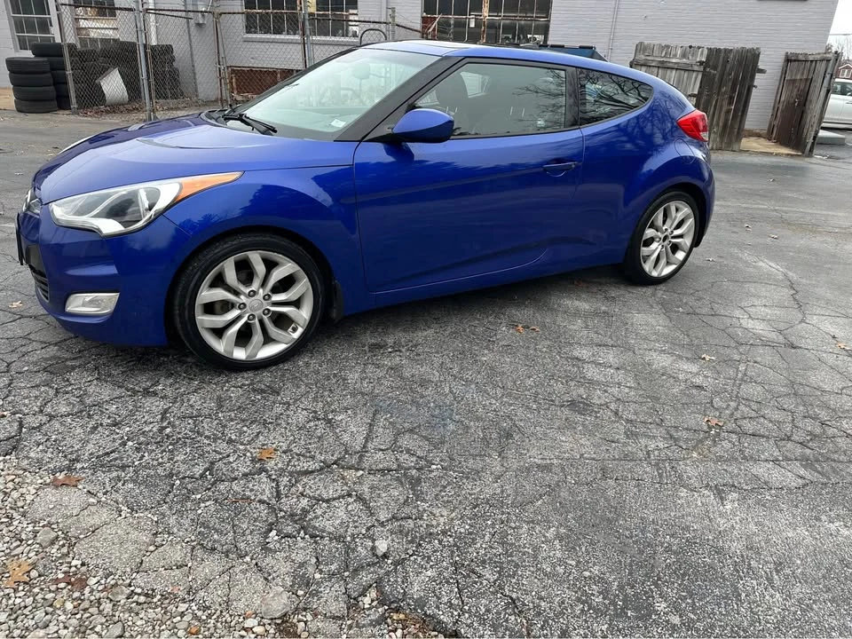 2014 Hyundai Veloster - Image 2 of 12
