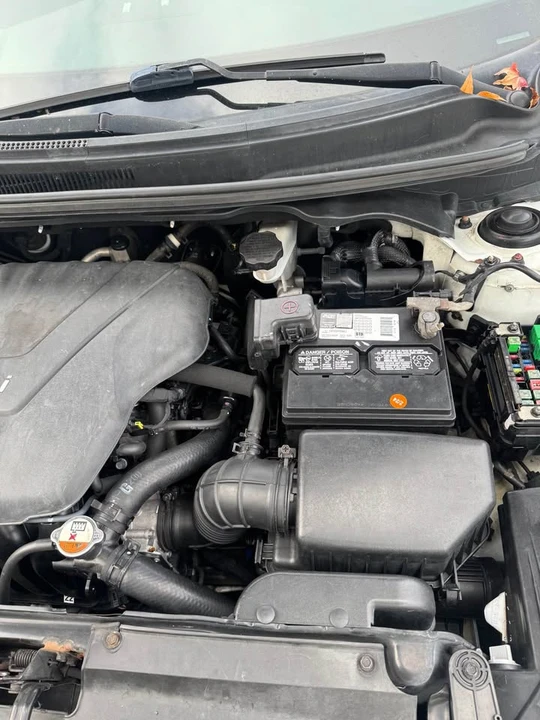 2014 Hyundai Veloster - Image 5 of 18