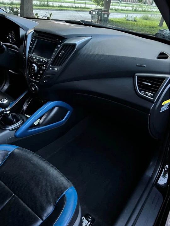 2014 Hyundai Veloster - Image 12 of 13
