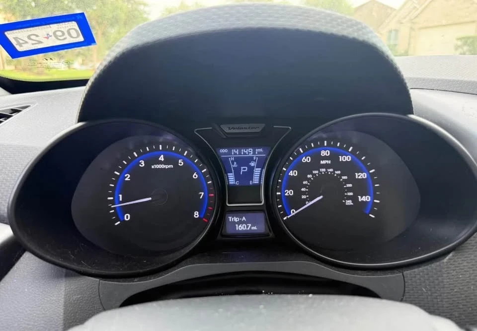 2014 Hyundai Veloster - Image 12 of 15