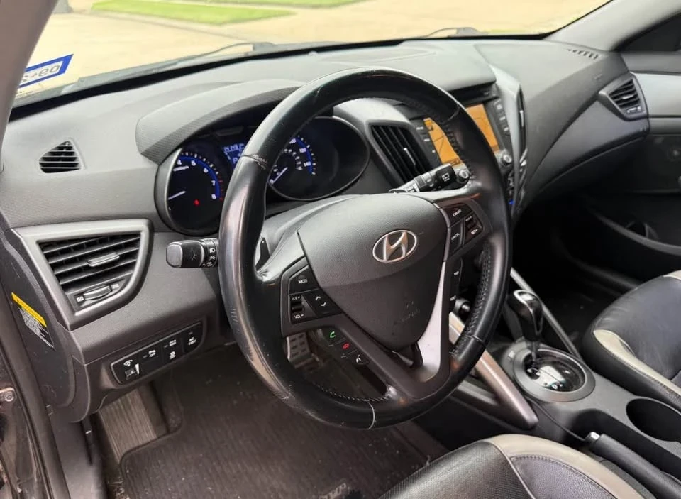 2014 Hyundai Veloster - Image 14 of 15